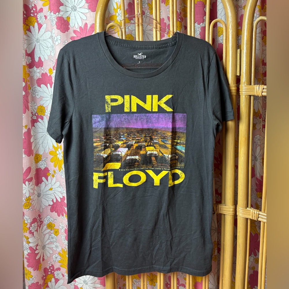 Hollister Pink Floyd Tee SZ S